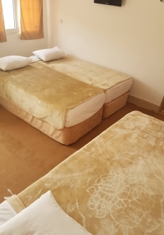 Gholestan Hotel, triple room